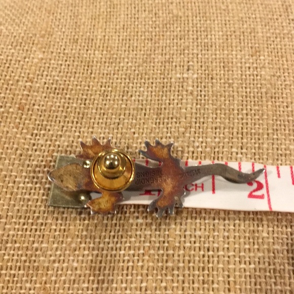 Sterling Silver Gecko Lizard with Baltic Amber Cabochon Brooch Pin - Picture 5 of 6